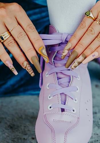 Groovy Press on Nails Kit